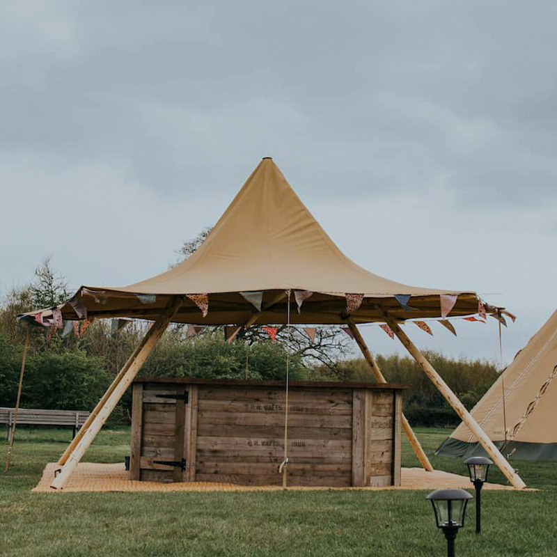 Tente en bois massif à double  - Outdoor Adventure Resorts avis et prix